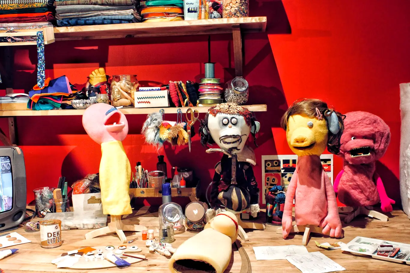 Glove & rod puppets